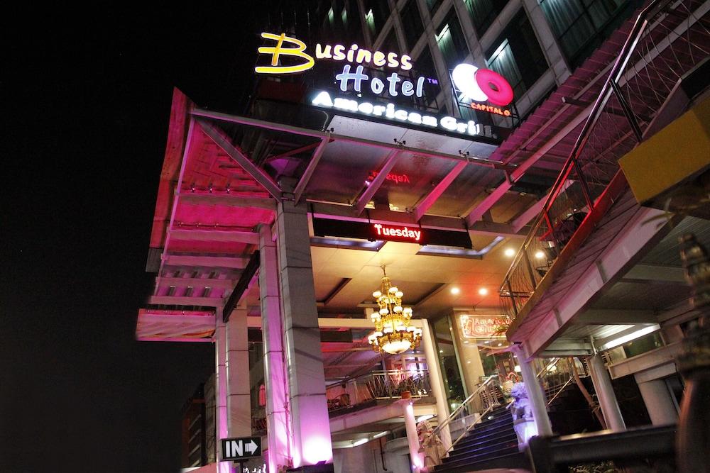 Business Hotel Jakarta Exterior photo